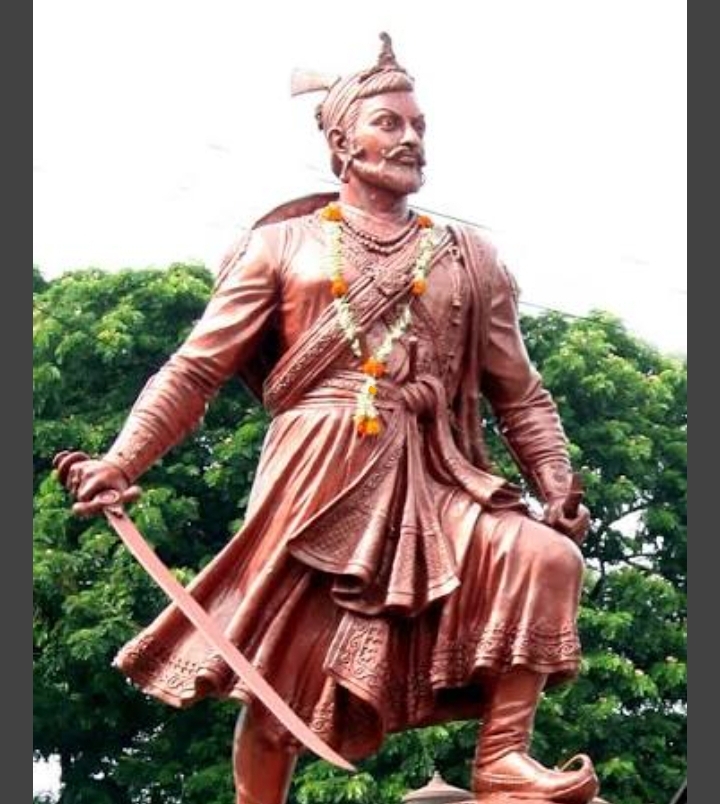 महान साहित्यिक : छत्रपती संभाजी महाराज